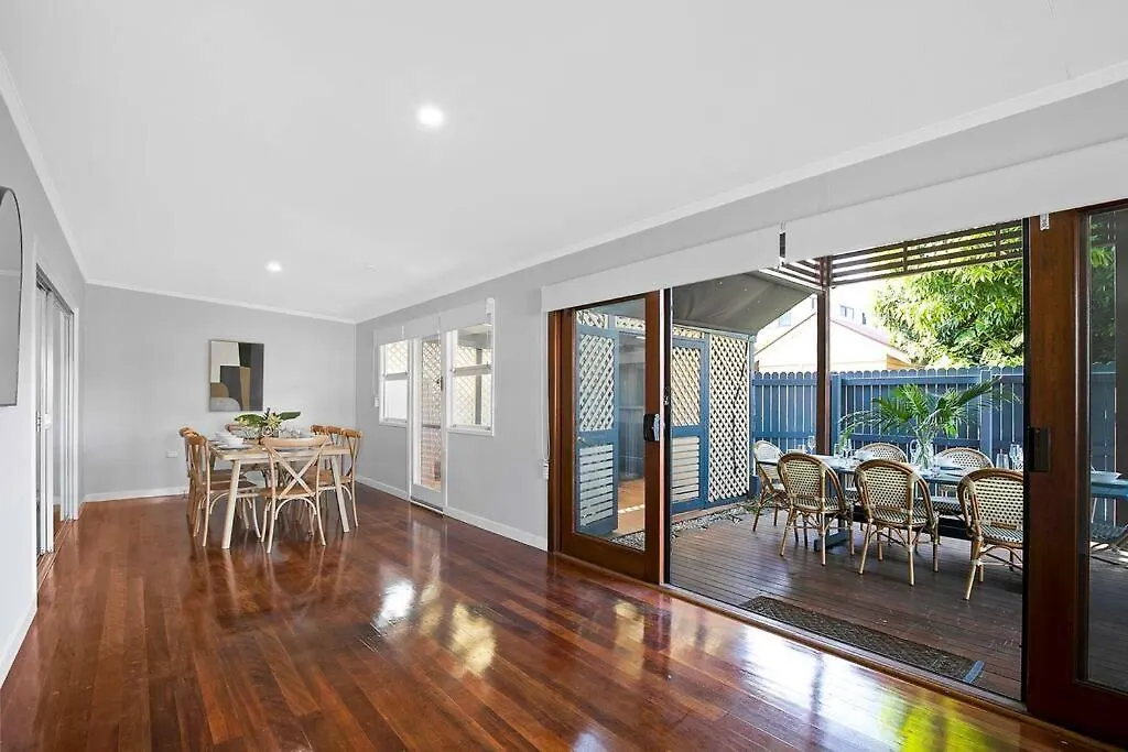 Brisbane Oasis+Spa Tennis Court Villa Australia